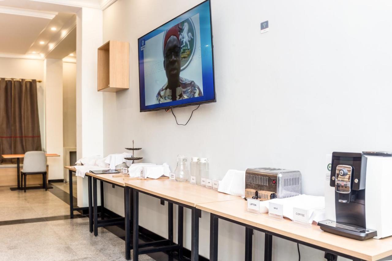 Ivy Hotel Ikeja Lagos Экстерьер фото